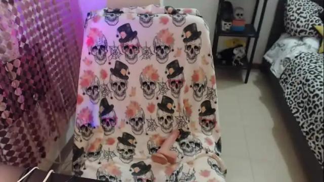 Image 4 of mia_adams_red Stream on Chaturbate on 1 month ago