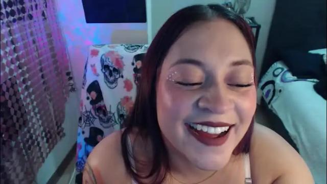 Image 11 of mia_adams_red Stream on Chaturbate on 1 month ago