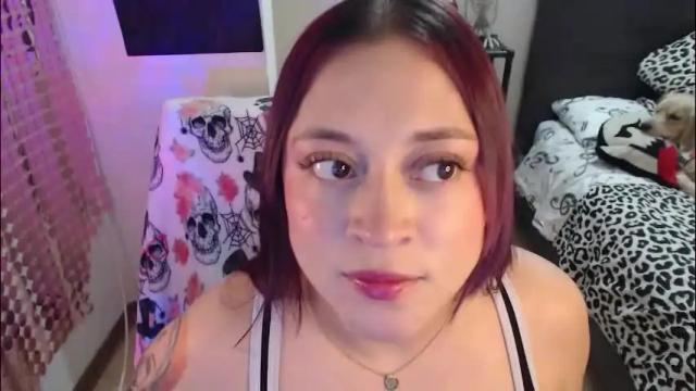 Image 2 of mia_adams_red Stream on Chaturbate on 29 days ago