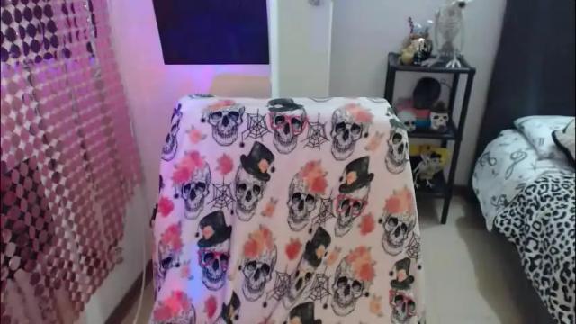 Image 10 of mia_adams_red Stream on Chaturbate on 24 days ago