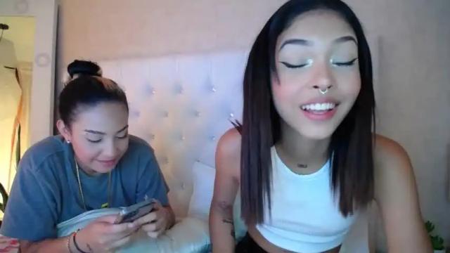 Image 4 of mia_and_madison Stream on Chaturbate on 17 months ago