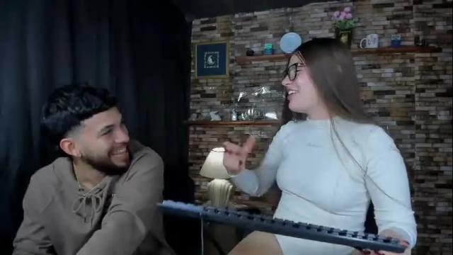 Image 4 of mia_and_vincentt Stream on Chaturbate on 27 days ago