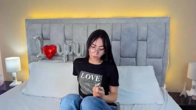 Image 10 of mia_andersohn Stream on Chaturbate on 15 months ago