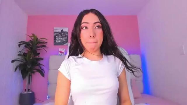 Image 2 of mia_andersohn Stream on Chaturbate on 14 months ago