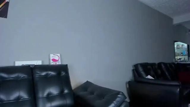 Image 10 of mia_andersohn Stream on Chaturbate on 14 months ago