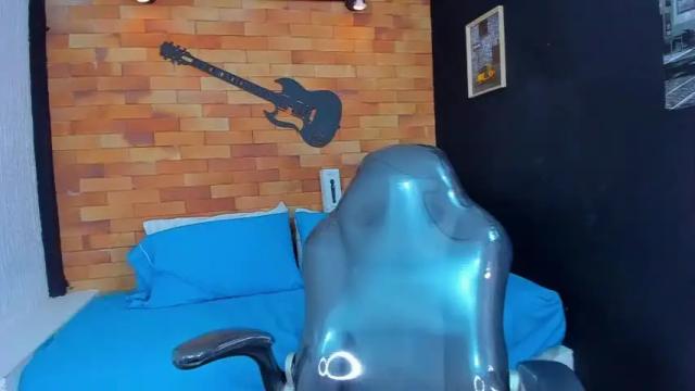 Image 12 of mia_andersohn Stream on Chaturbate on 14 months ago
