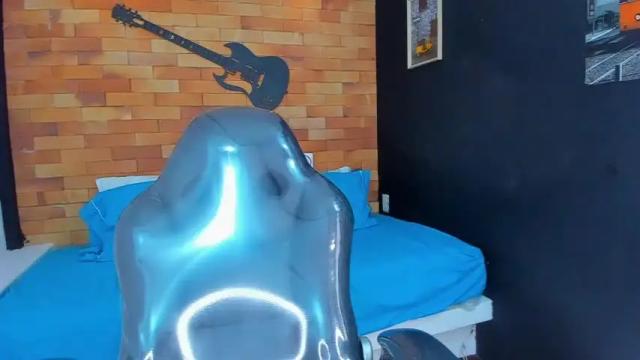 Image 6 of mia_andersohn Stream on Chaturbate on 14 months ago