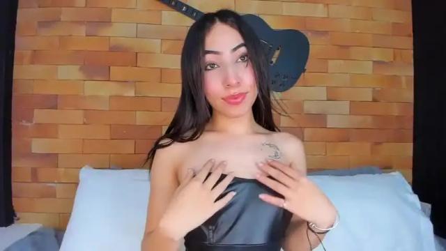 Image 12 of mia_andersohn Stream on Chaturbate on 14 months ago