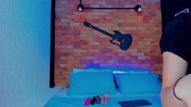 Image 7 of mia_andersohn Stream on Chaturbate on 13 months ago