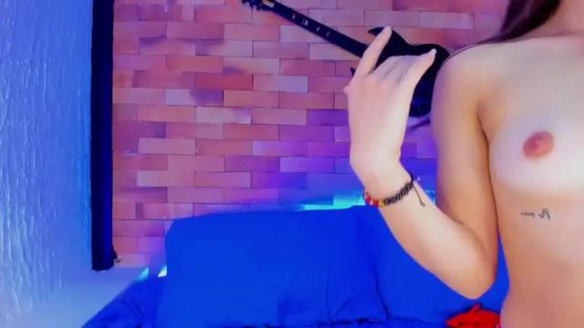 Image 12 of mia_andersohn Stream on Chaturbate on 13 months ago