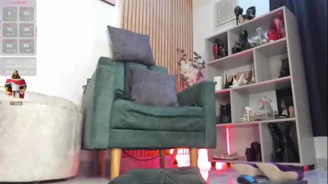 Image 3 of mia_backer1 Stream on Chaturbate on 2 months ago