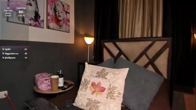 Image 3 of mia_baker_1 Stream on Chaturbate on 5 months ago