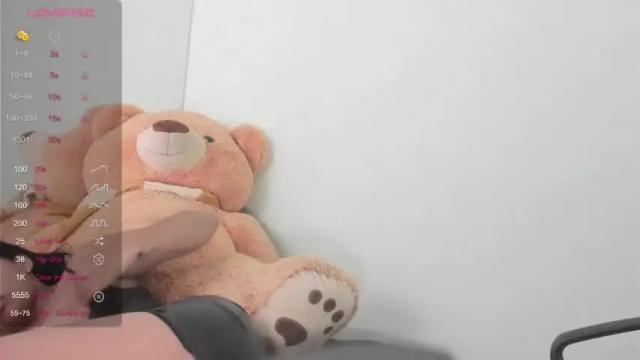 Image 12 of mia_bigboobs__ Stream on Chaturbate on 18 months ago