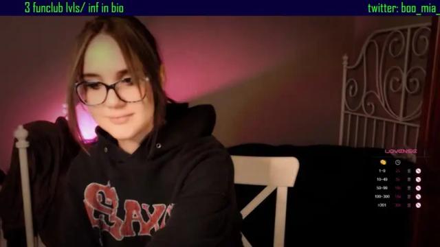 Image 1 of mia_boone Stream on Chaturbate on 16 months ago