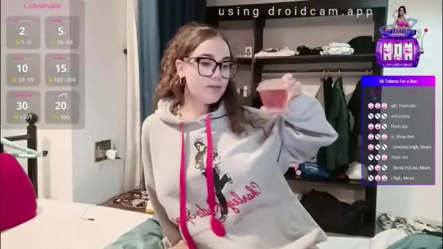 Image 3 of mia_boone Stream on Chaturbate on 2 months ago