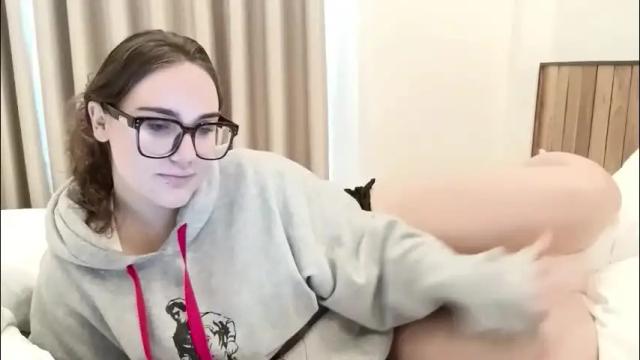 Image 8 of mia_boone Stream on Chaturbate on 1 month ago