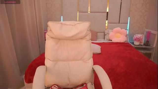 Image 2 of mia_burka Stream on Chaturbate on 24 days ago