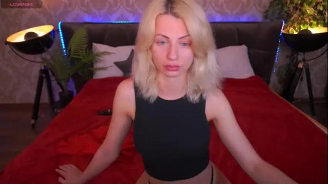 Image 2 of mia_burka Stream on Chaturbate on 4 days ago