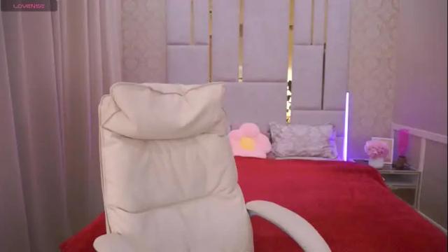 Image 2 of mia_burka Stream on Chaturbate on 4 months ago