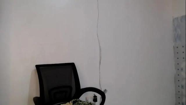 Image 4 of mia_c102130 Stream on Chaturbate on 1 day ago