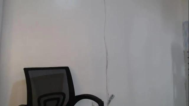 Image 8 of mia_c102130 Stream on Chaturbate on 29 days ago