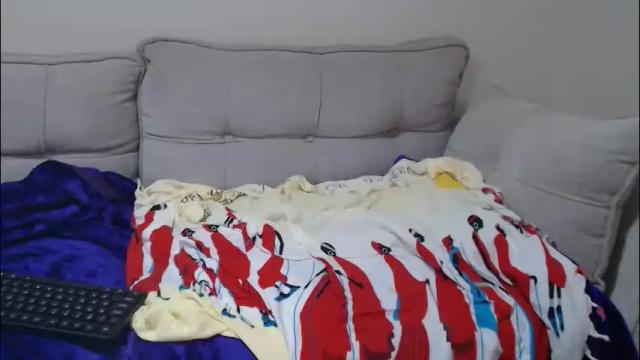 Image 4 of mia_c102130 Stream on Chaturbate on 27 days ago