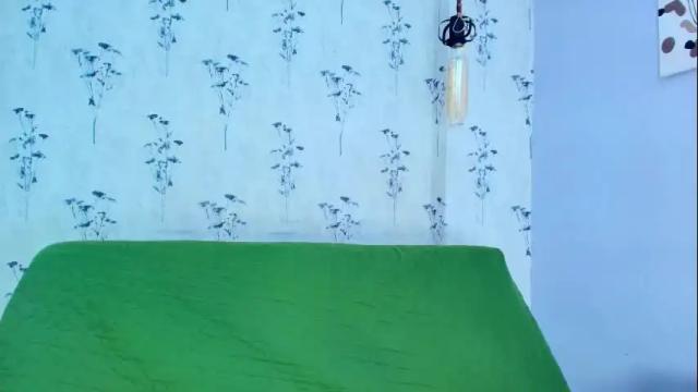 Image 4 of mia_candy_0 Stream on Chaturbate on 18 days ago