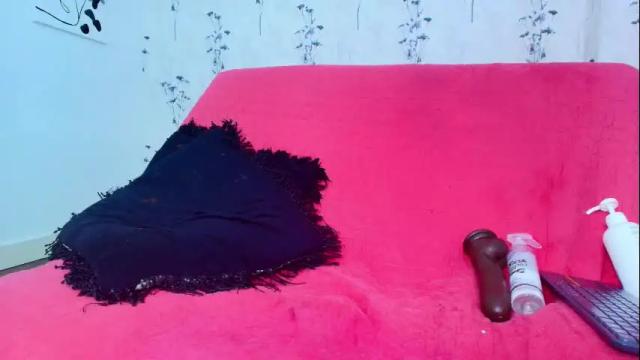 Image 6 of mia_candy_0 Stream on Chaturbate on 9 days ago