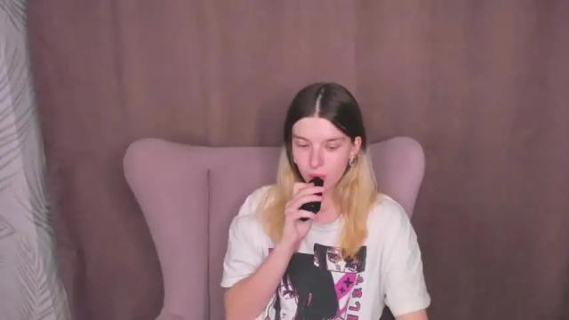 Image 10 of mia_chi Stream on Chaturbate on 15 months ago