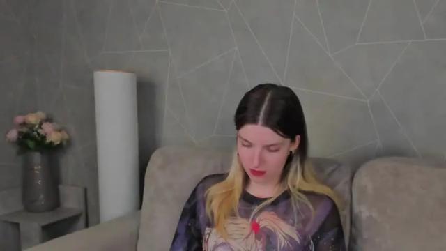 Image 2 of mia_chi Stream on Chaturbate on 13 months ago