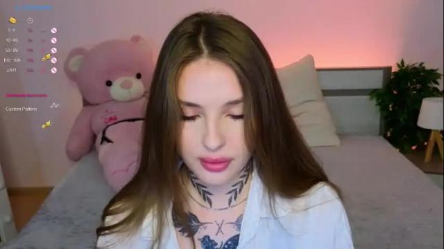 Image 2 of mia_chill Stream on Chaturbate on 1 month ago