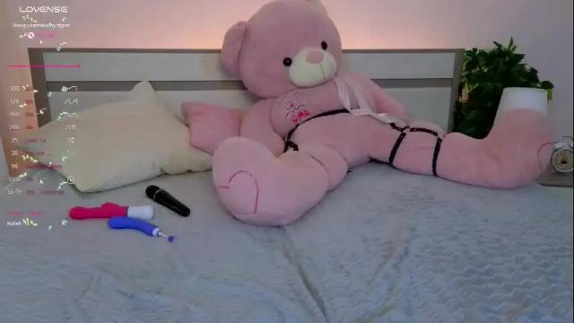 Image 10 of mia_chill Stream on Chaturbate on 1 month ago