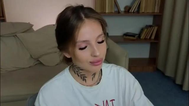 Image 2 of mia_chill Stream on Chaturbate on 5 months ago