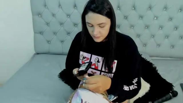 Image 6 of mia_coleman372 Stream on Chaturbate on 20 months ago
