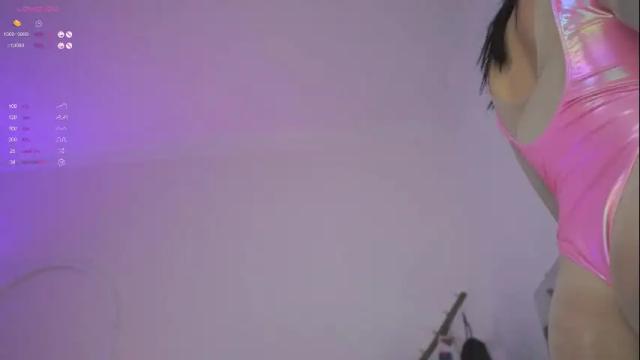 Image 4 of mia_coliin Stream on Chaturbate on 1 month ago