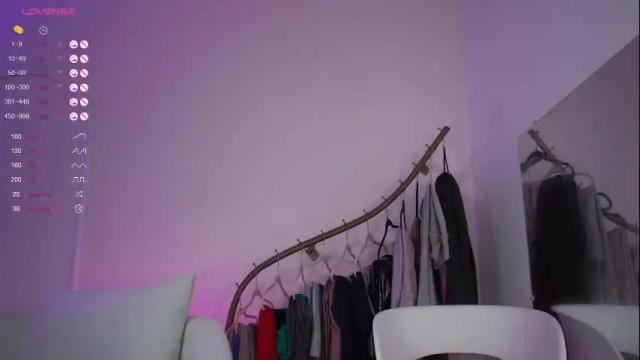 Image 2 of mia_coliin Stream on Chaturbate on 23 days ago
