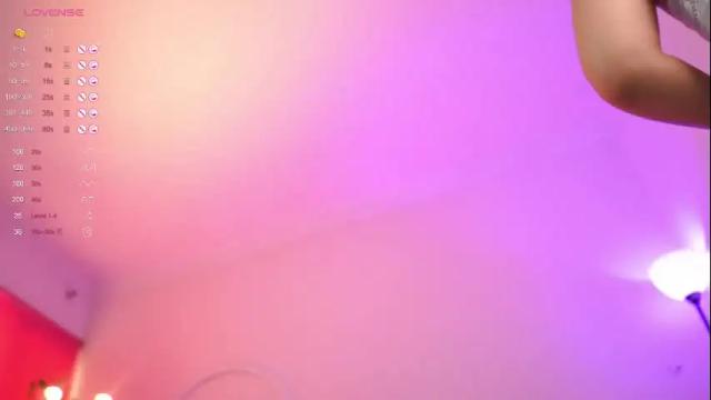 Image 2 of mia_coliin Stream on Chaturbate on 14 days ago