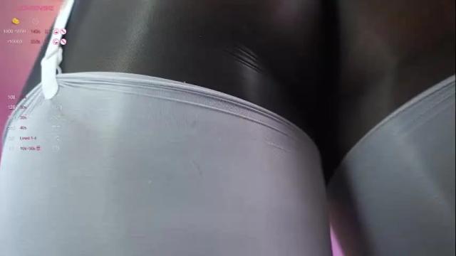 Image 12 of mia_coliin Stream on Chaturbate on 8 days ago