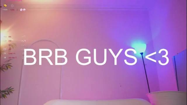 Image 10 of mia_coliin Stream on Chaturbate on 1 month ago