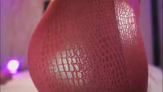 Image 6 of mia_coliin Stream on Chaturbate on 18 days ago