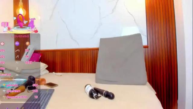 Image 8 of mia_conde1_ Stream on Chaturbate on 1 month ago