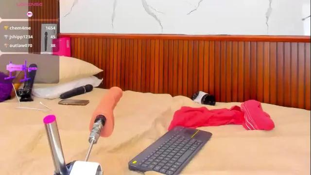 Image 12 of mia_conde1_ Stream on Chaturbate on 4 days ago