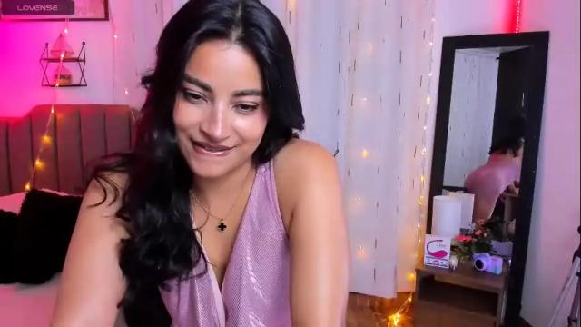 Image 11 of mia_dahdal Stream on Chaturbate on 8 months ago