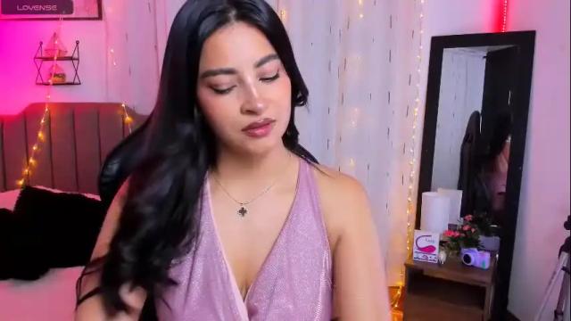 Image 8 of mia_dahdal Stream on Chaturbate on 8 months ago