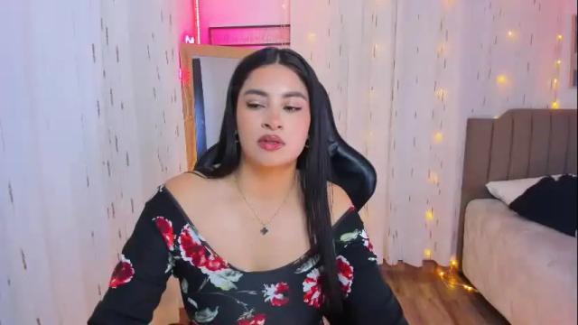 Image 7 of mia_dahdal Stream on Chaturbate on 8 months ago