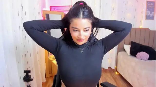 Image 7 of mia_dahdal Stream on Chaturbate on 8 months ago