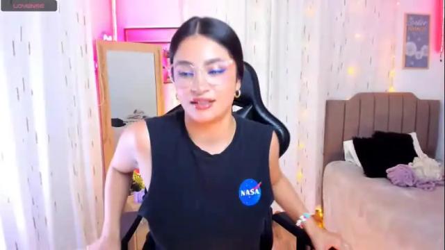 Image 2 of mia_dahdal Stream on Chaturbate on 7 months ago