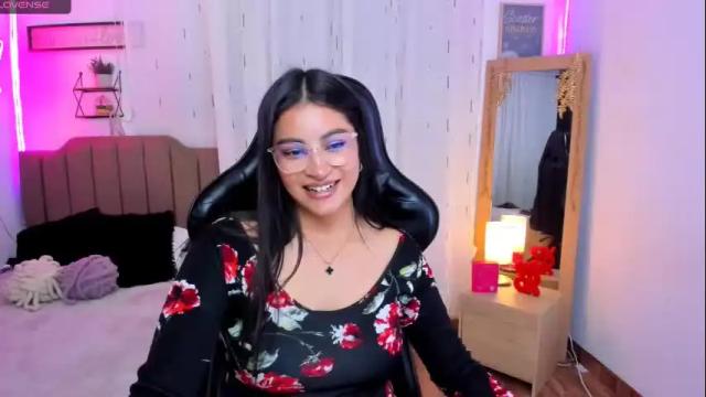 Image 7 of mia_dahdal Stream on Chaturbate on 7 months ago