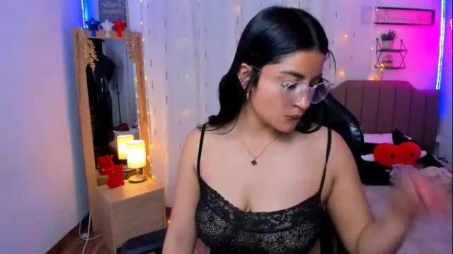 Image 4 of mia_dahdal Stream on Chaturbate on 6 months ago