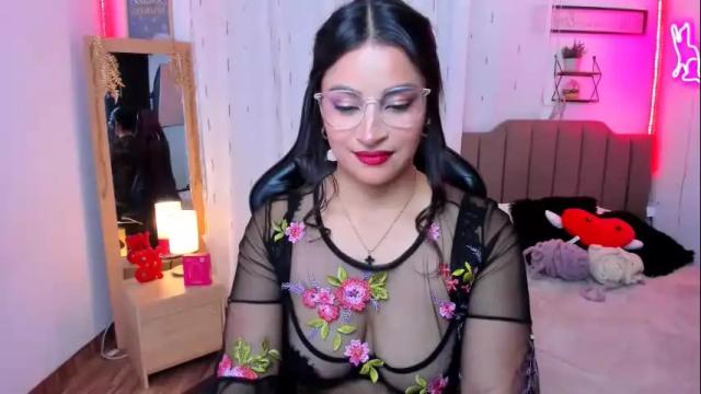 Image 4 of mia_dahdal Stream on Chaturbate on 6 months ago
